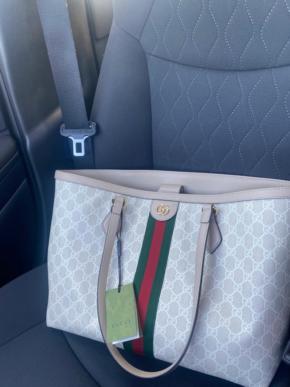 Gucci Beige GG Canvas Shoulder Bag with Green-Red Web Stripe - Picture 2 of 3